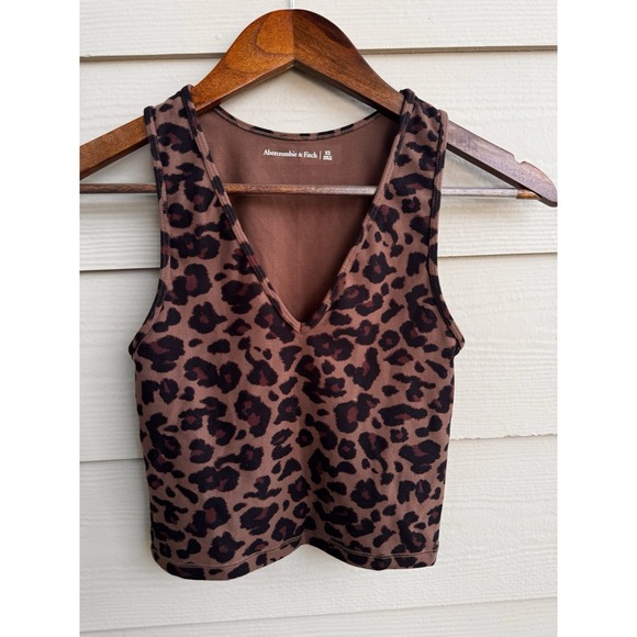 Abercrombie & Fitch Tops - Abercrombie‎ & Fitch v neck Leopard Cropped Tank Size XS